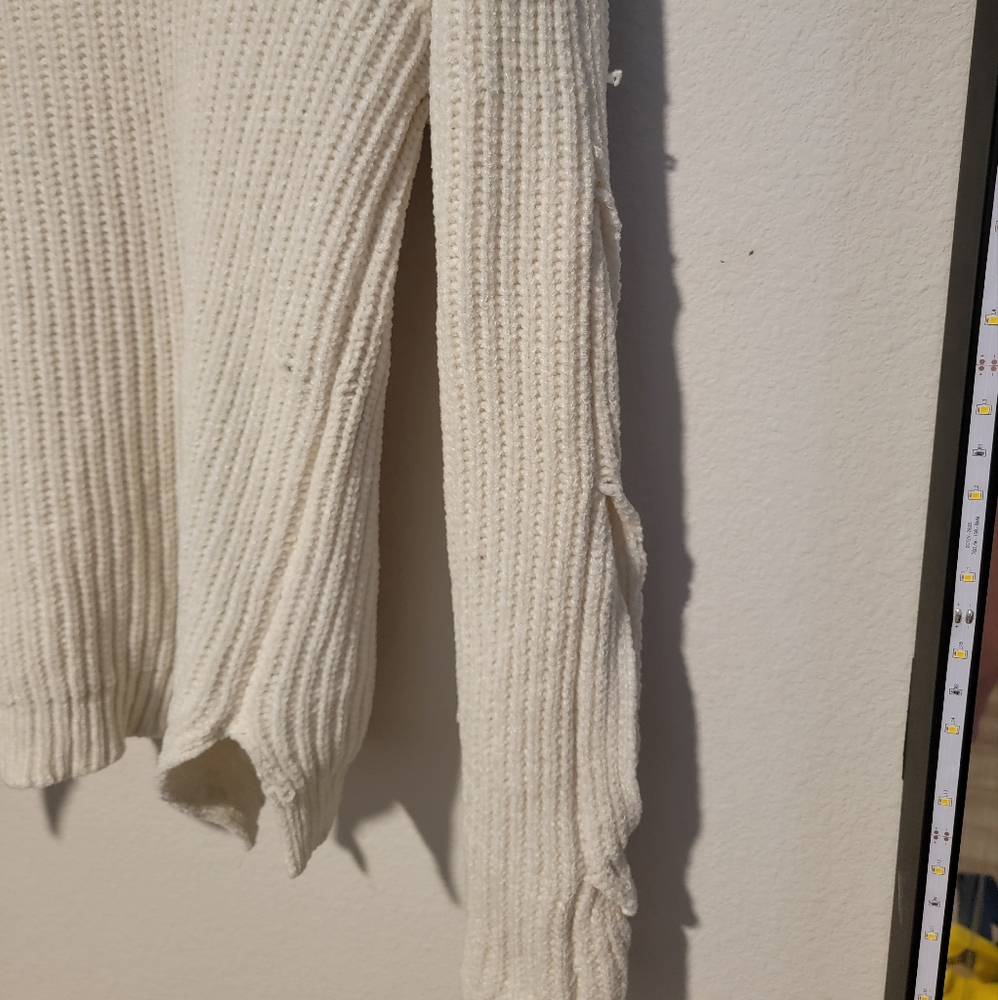 Sweater - Picture 3 of 3